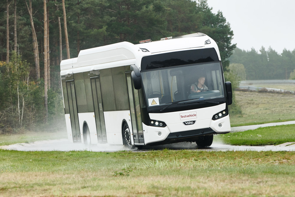 Pressfoto:Däck till elbussar innebär tekniskt krävande avvägningar.