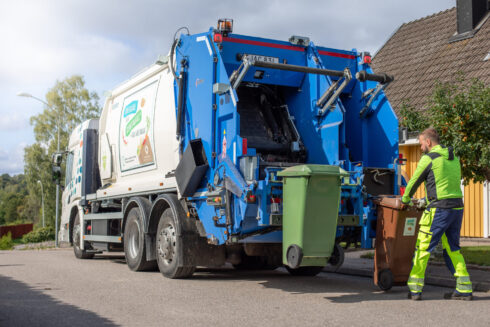 Den nya elsopbilen ska trafikera Karlskogas villagator. 