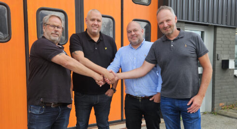 Från vänster: Samuel Andersson ordförande SBTAB, Morgan Parment platschef i Sundsvall och delägare SBTAB, Staffan Lindewald CEO Malte Månson Group, Erik Hult områdeschef Buss Malte Månson Group.