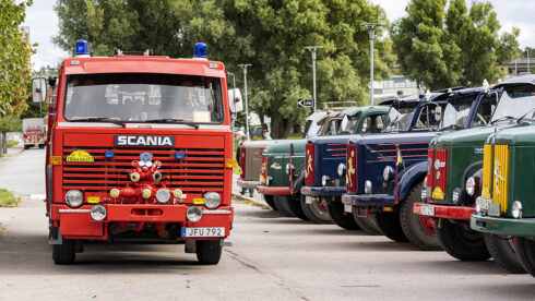 Dessa fordon och den tidens förare var med och byggde upp Sverige. Foto: Scania Sverige/MHS.