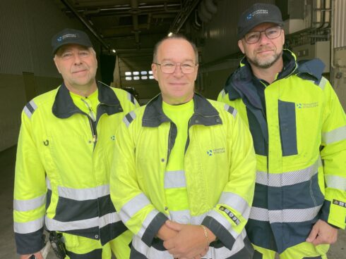 Mer fokus på bristfällig lastsäkring av intermodala transporter. Från vänster farligt godsinspektörerna Bertil Karlsson, Lars Pettersson och Magnus Johansson från Transportstyrtelen. Foto: Heidi Bodensjö/Proffs.