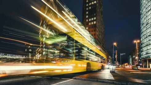 Chaufförsbrist och ökande kostnader hotar kollektivtrafiken.