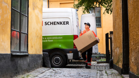 Klimatomställningen påverkar många led av företagets verksamhet. Foto: DB Schenker.