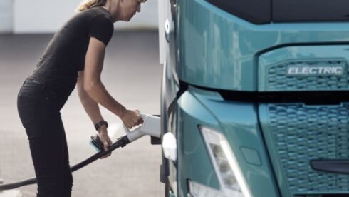 Elektrifieringen av transporter ska effektiviseras. Foto: Volvo Lastvagnar.