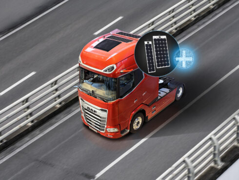 Solpaneler ska minska bränsleförbrukningen och CO2-utsläpp. Foto: Daf Trucks.